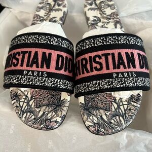 Dior Dway slide!  Size 38.5